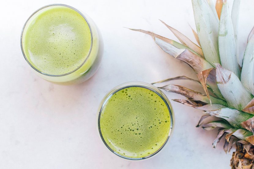Green Vegetable Juice with Carrot Apple Celery Spinach Turmeric